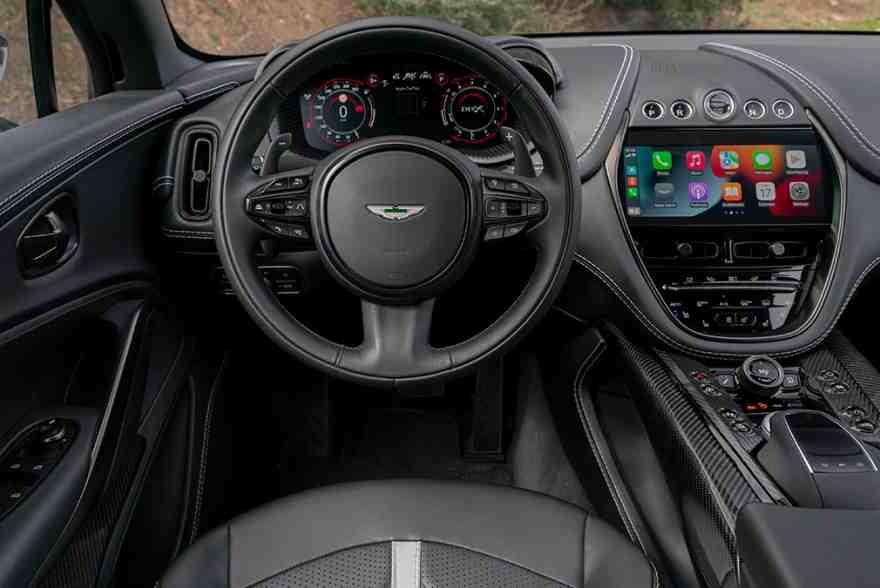 aston-martin-dbx-707-drivers-seat