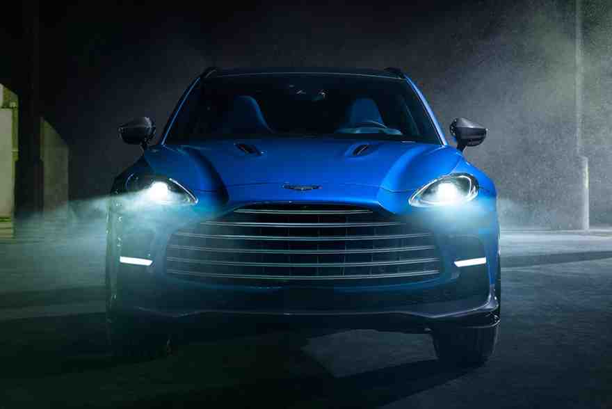 aston-martin-dbx-707-front