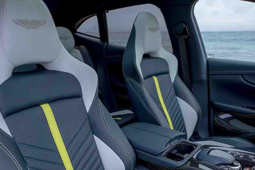 aston-martin-dbx-707-seats