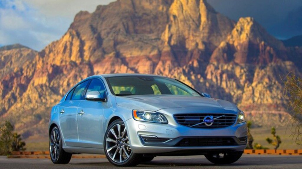 2016 Volvo S60 in silver