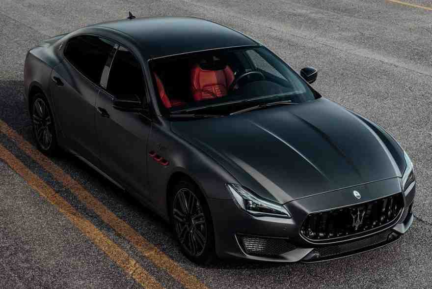 2023-maserati-quattroporte-right-front