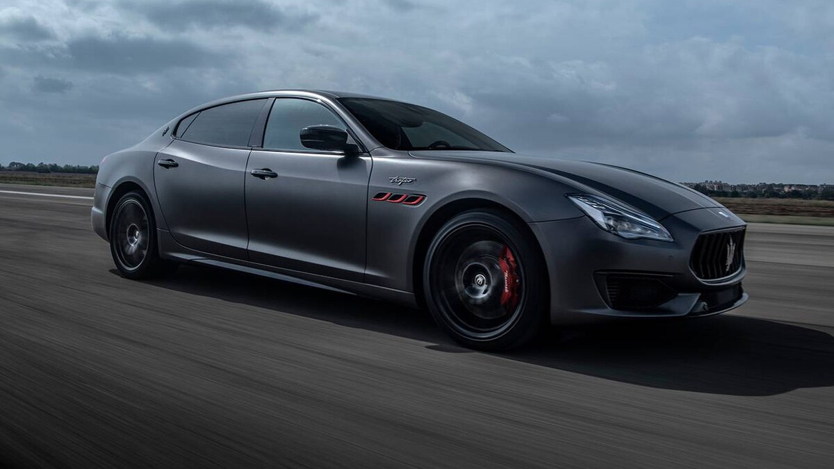2023 Maserati Quattroporte in dark grey.