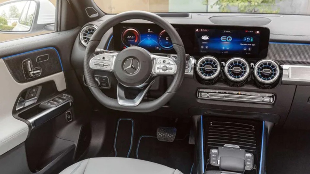 2023 Mercedes-EQ EQB interior.