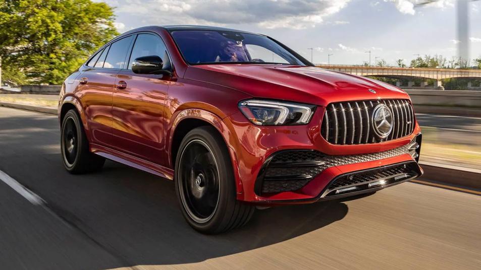 2023 Mercedes GLE coupe in red.