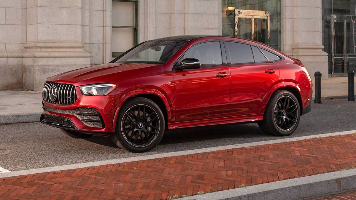 2023 Mercedes GLE coupe in red.