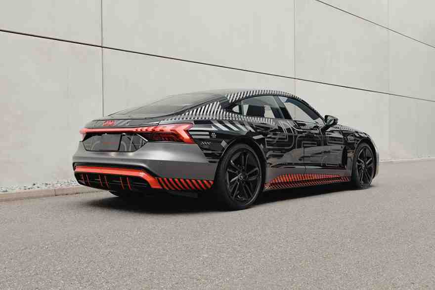 2023-audi-rs-e-tron-gt-