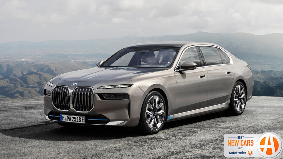 2023 BMW 740i/760i xDrive in silver.
