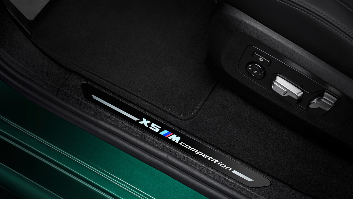 2024 BMW X5 interior.