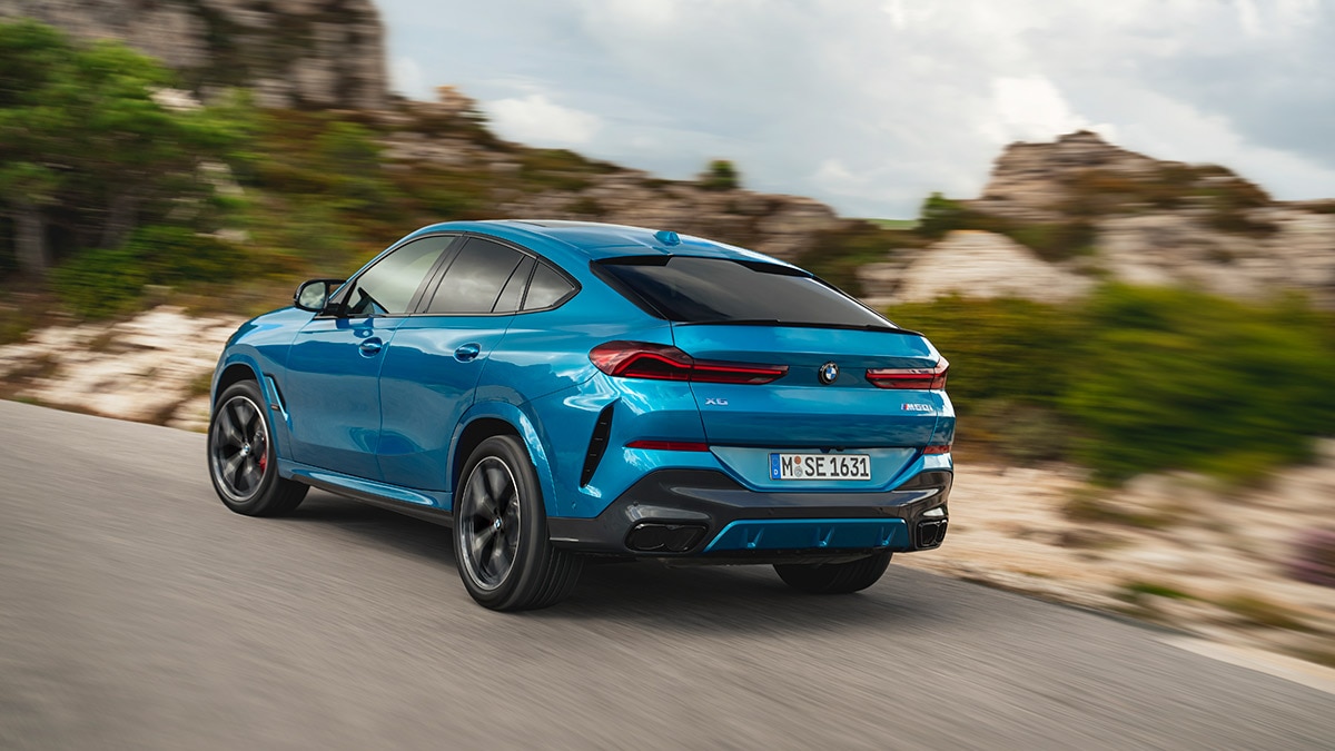 2024 BMW X6 in blue.