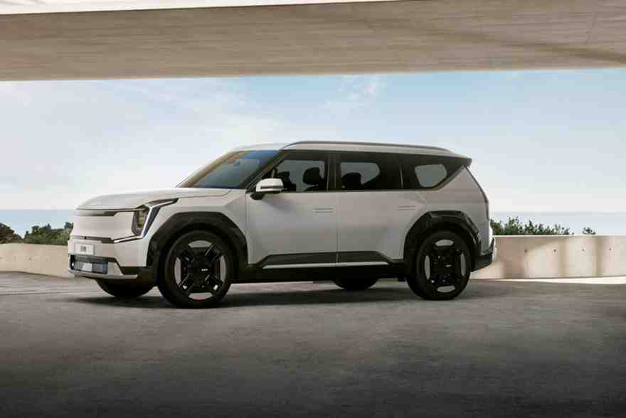 2024-kia-ev9-side-left