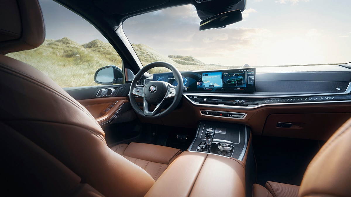 2023 BMW Alpina XB7 interior