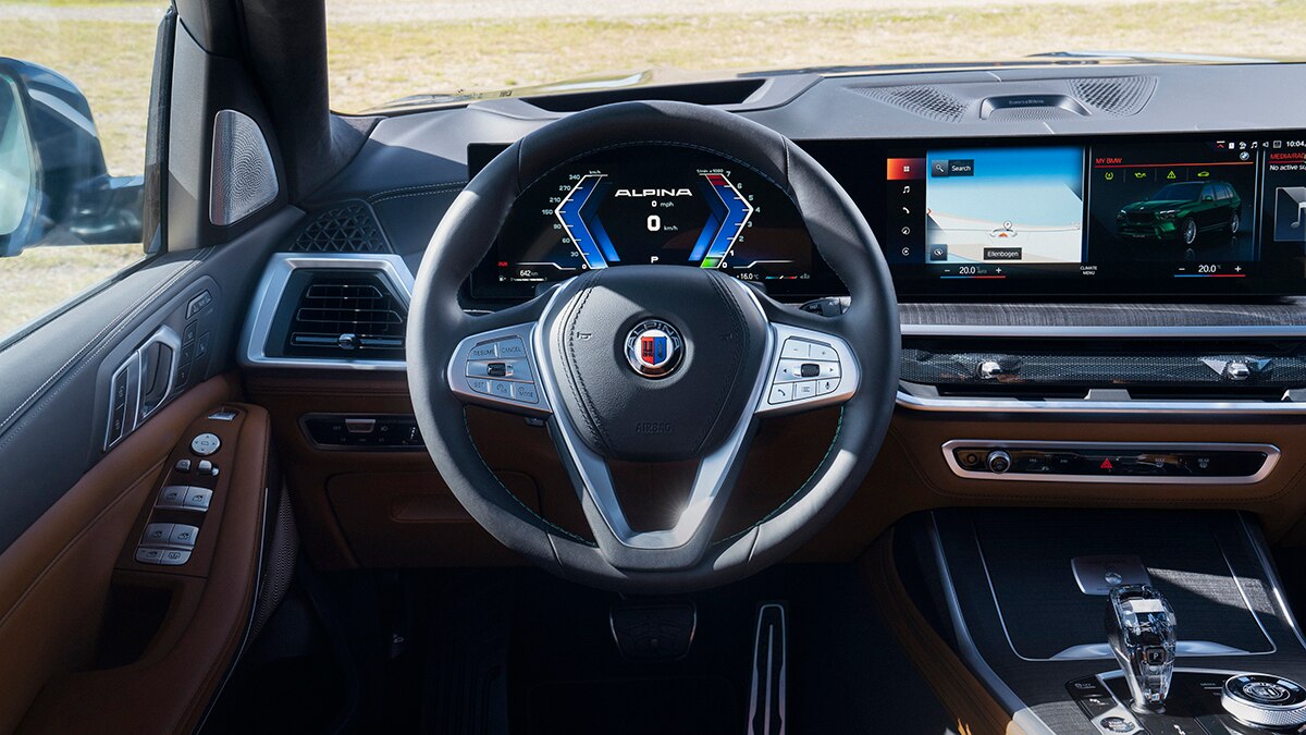 2023 BMW Alpina XB7 interior