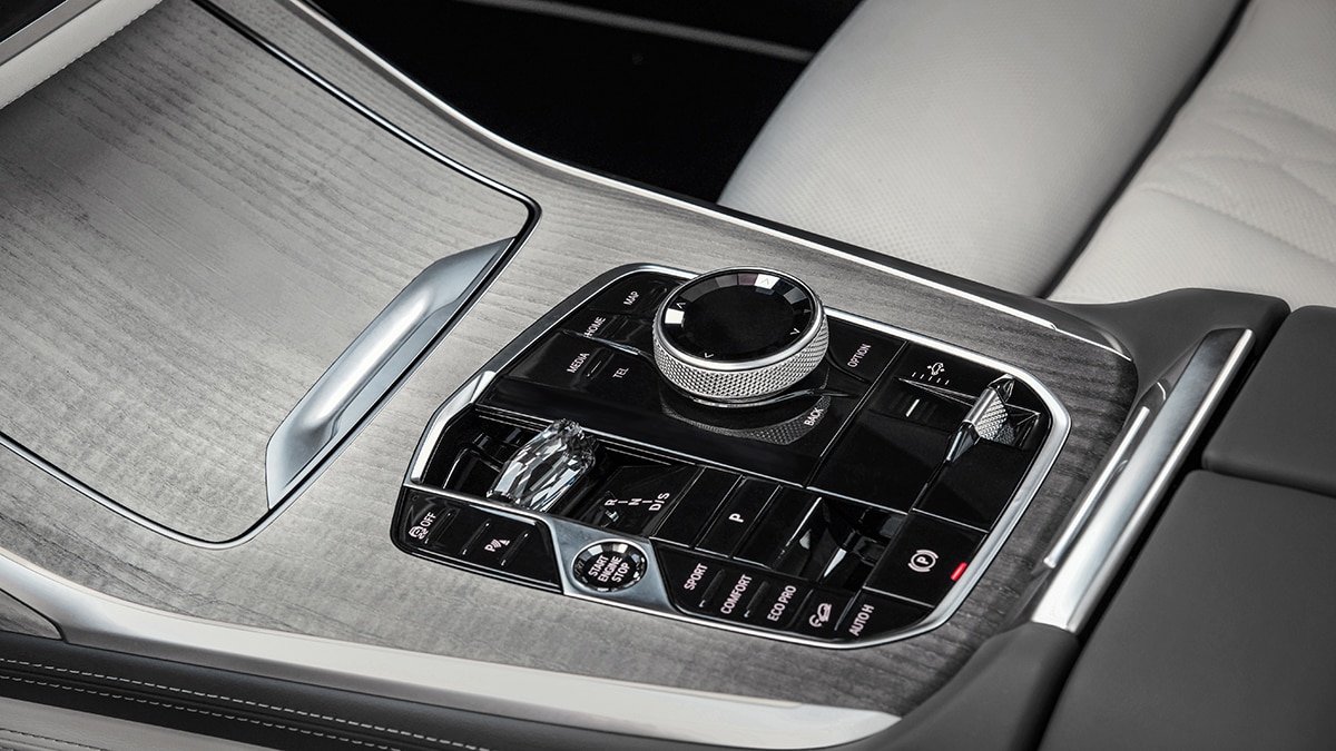 BMW X7 xDrive40i interior