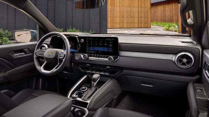 2023 Chevrolet Colorado Cabin.