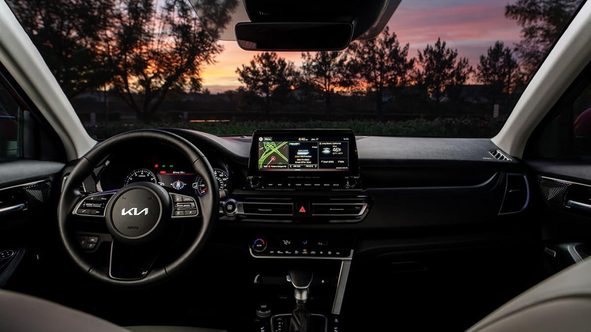 2024 Kia Seltos S interior
