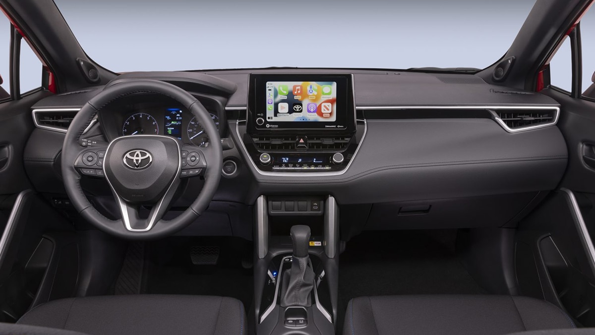 2023 Toyota Corolla Cross Hybrid SE interior