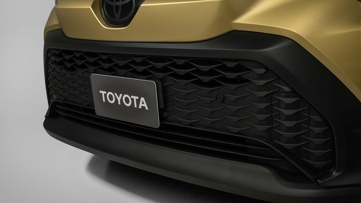 2023 Toyota Corolla Cross Hybrid XSE grill
