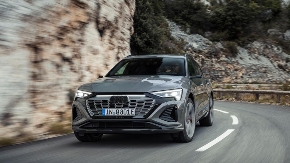 Audi Q8 e-tron Color: Chronos Gray metallic
