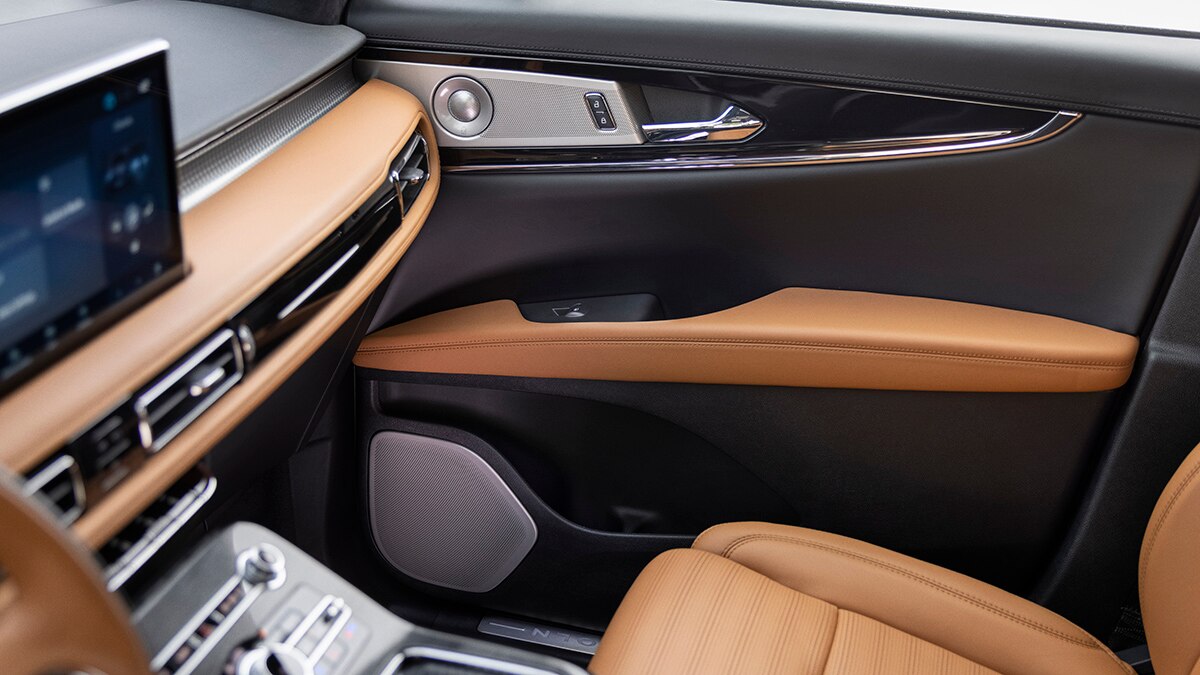2022 Lincoln Nautilus Black Label Flight Theme