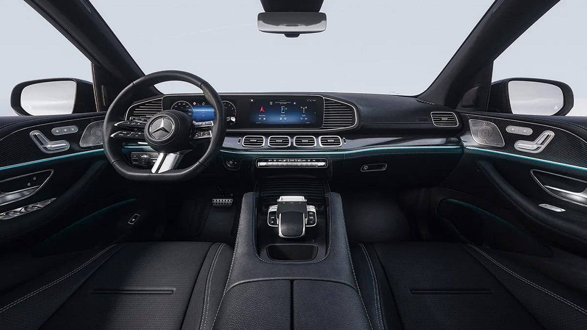 2024 Mercedes-Benz GLE 350 interior.