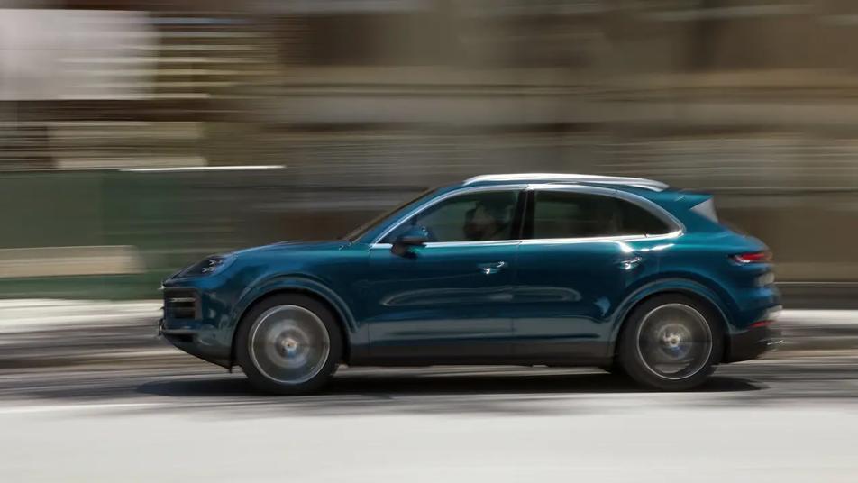 2024 Porsche Cayenne Coupe: Choosing the Right Trim