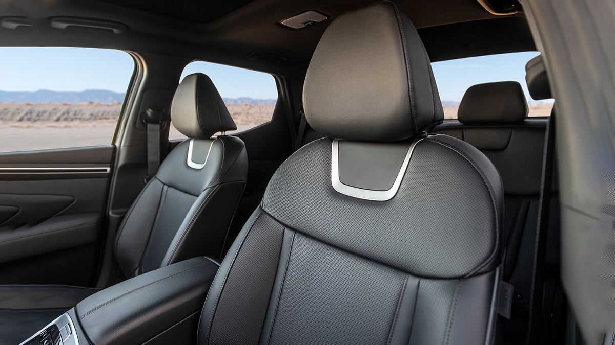 2024 Hyundai Santa Cruz seats.