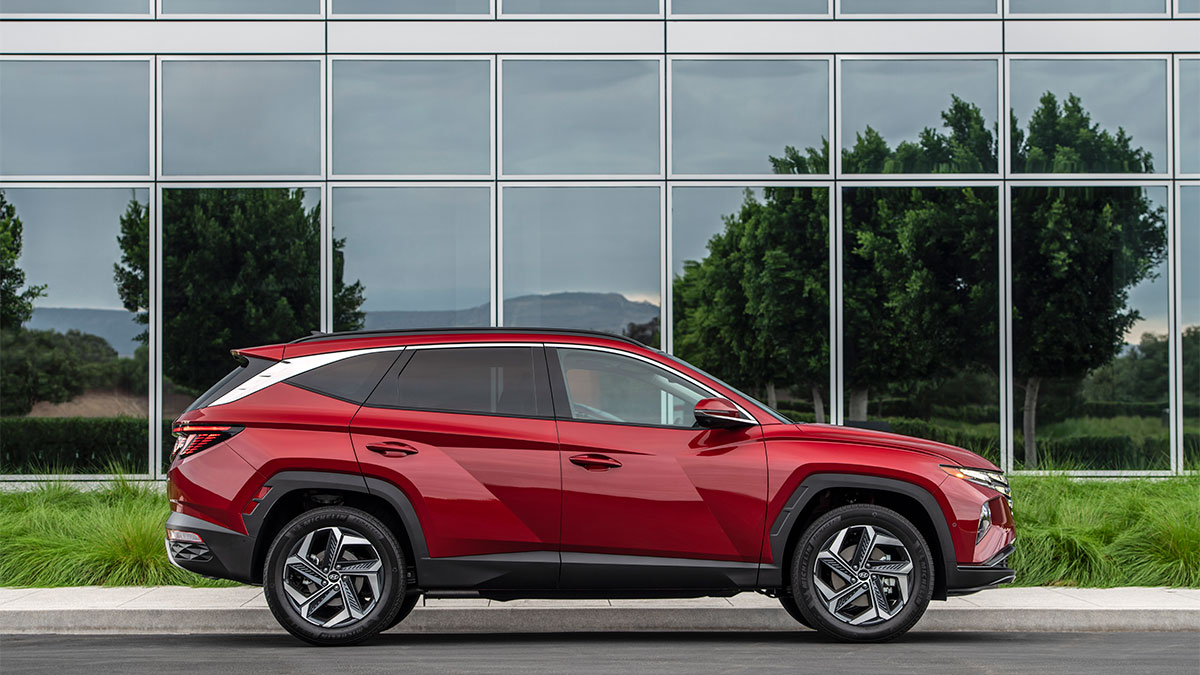 2024 Hyundai Tucson in red.