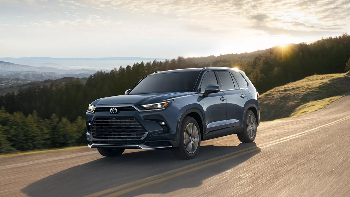 2024 Toyota Grand Highlander in blue.