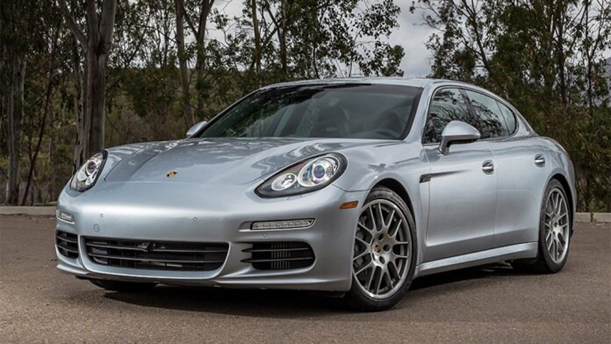 2015 Porsche Panamera S E-Hybrid in grey.