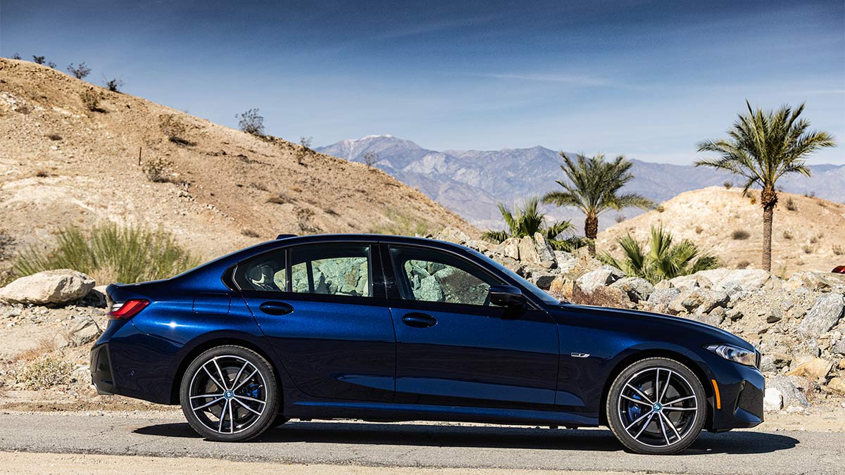 2024 BMW 330e in blue.
