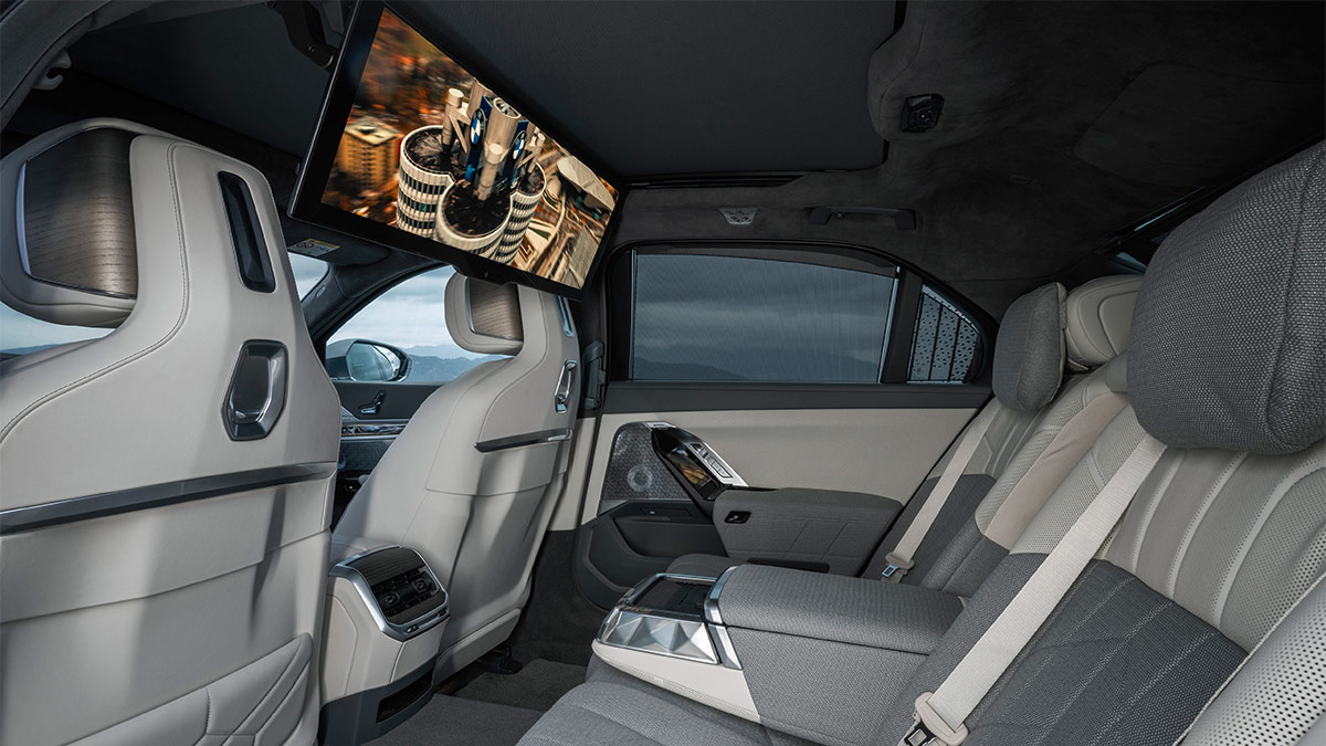 2024 BMW 7 Series Choosing the Right Trim Autotrader