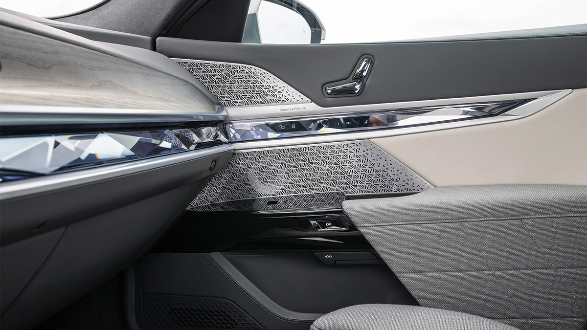 2024 BMW 7 Series Choosing the Right Trim Autotrader