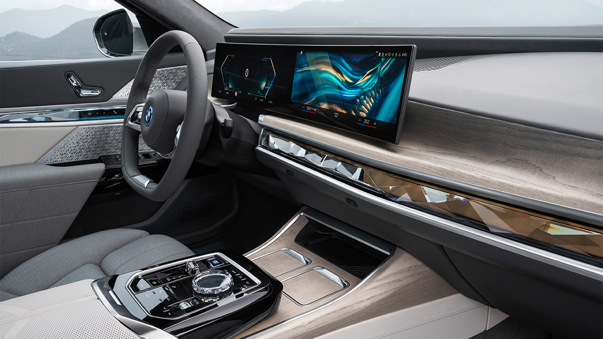 2024 BMW 7 Series Choosing the Right Trim Autotrader
