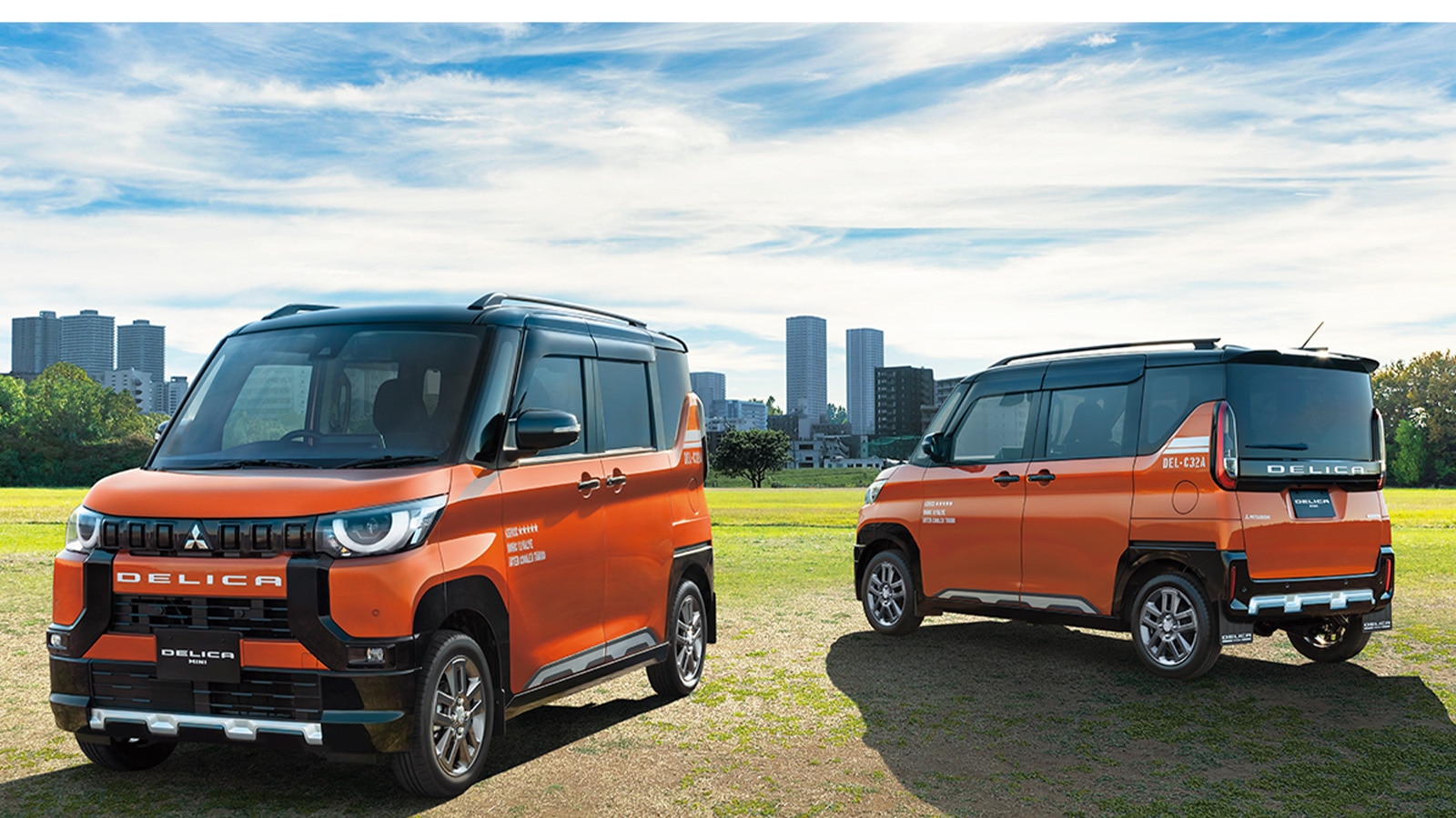 Mitsubishi Delica Mini pair orange
