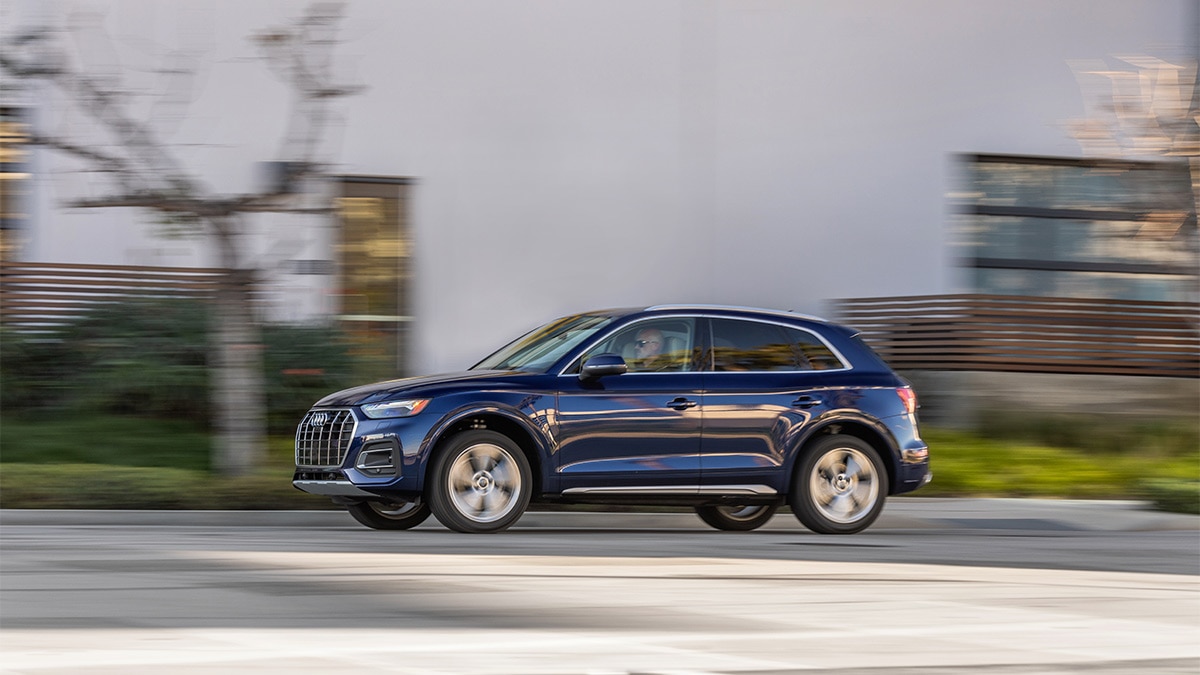 2024 Audi Q5 in blue.