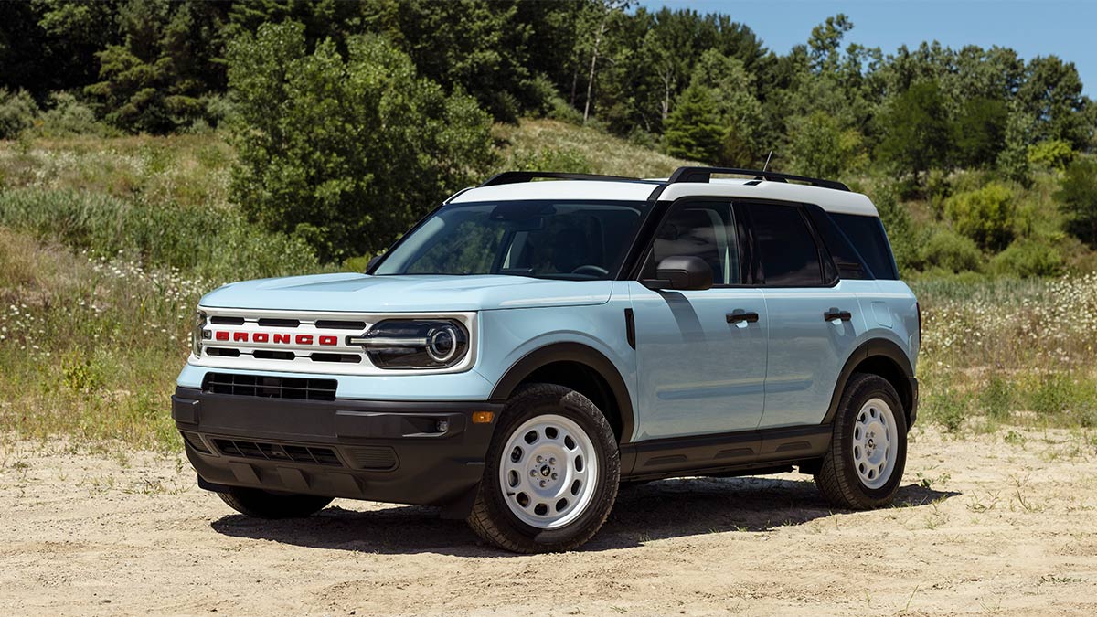 2024 Ford Bronco Sport in blue.