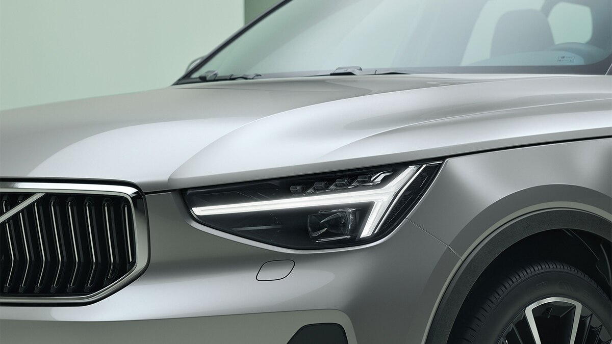 2024 Volvo XC40 in silver.