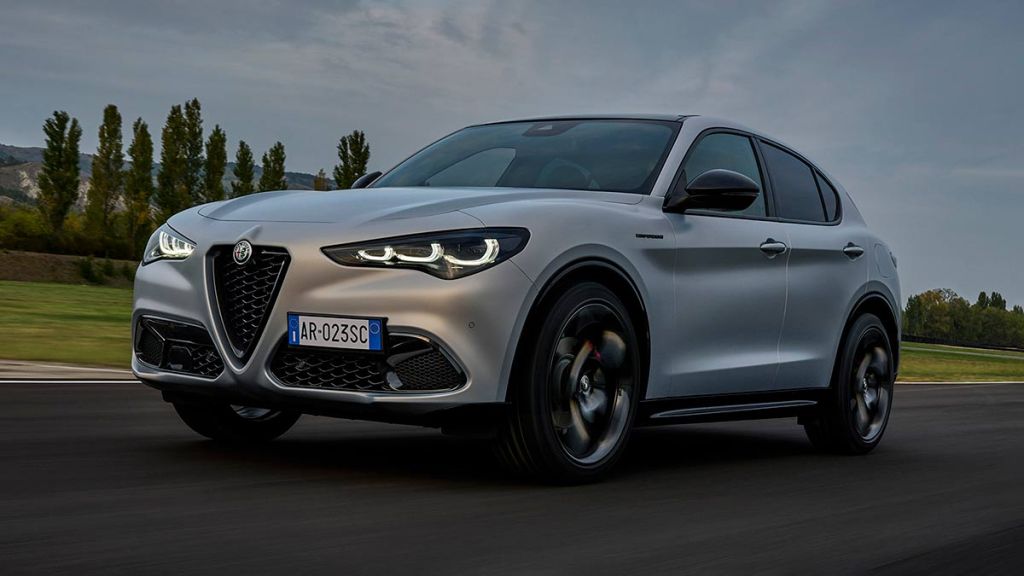 2024 Alfa Romeo Stelvio in silver.