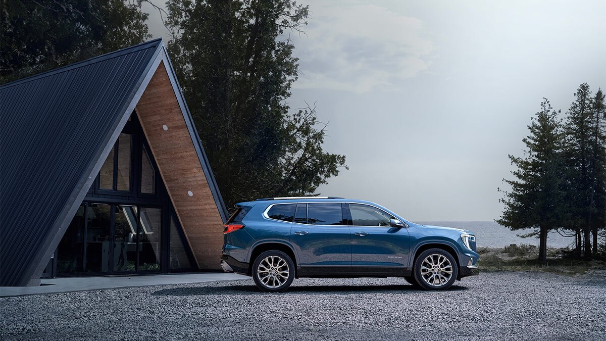 Is the GMC Acadia Redefining the Midsize SUV Experience? Autotrader