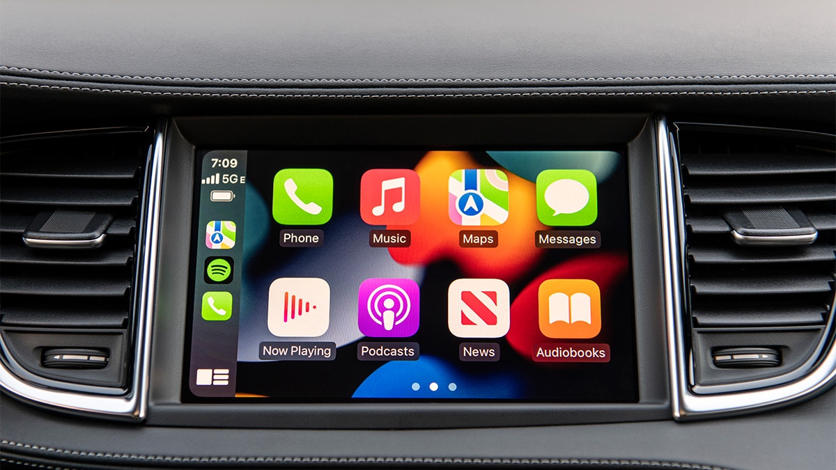 The infotainment system of the 2024 Infiniti QX55.