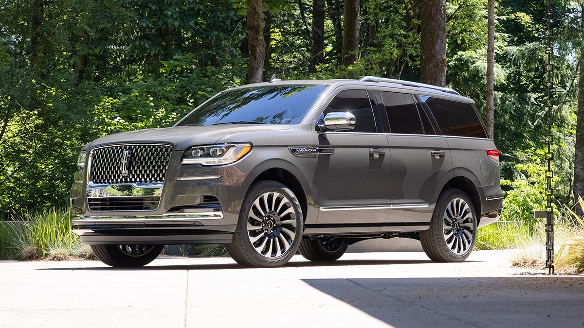 2024 Lincoln Navigator Choosing the Right Trim Autotrader