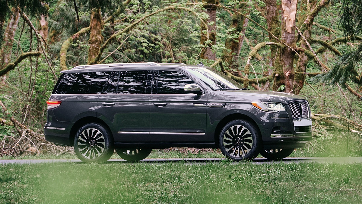 2024 Lincoln Navigator Black Label in Chroma Caviar.