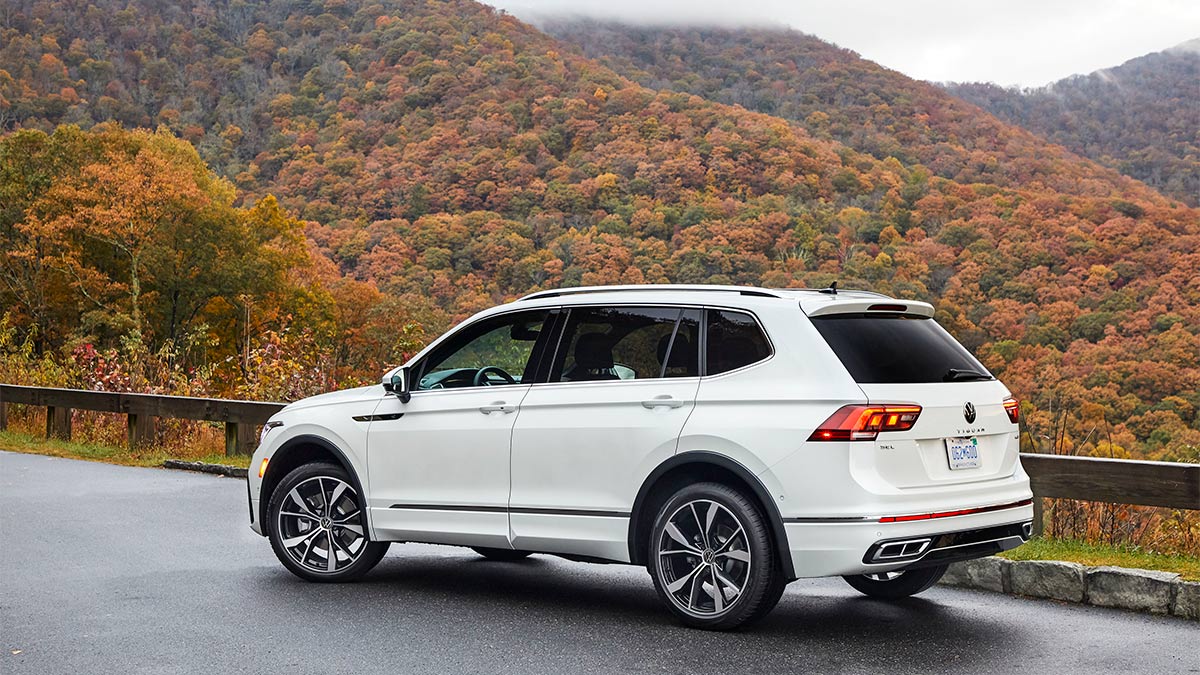 2024-volkswagen-tiguan-left-3qtr