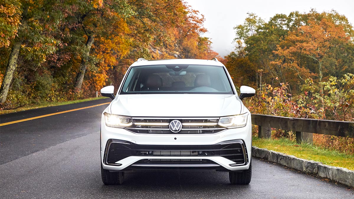 2024-volkswagen-tiguan-profile
