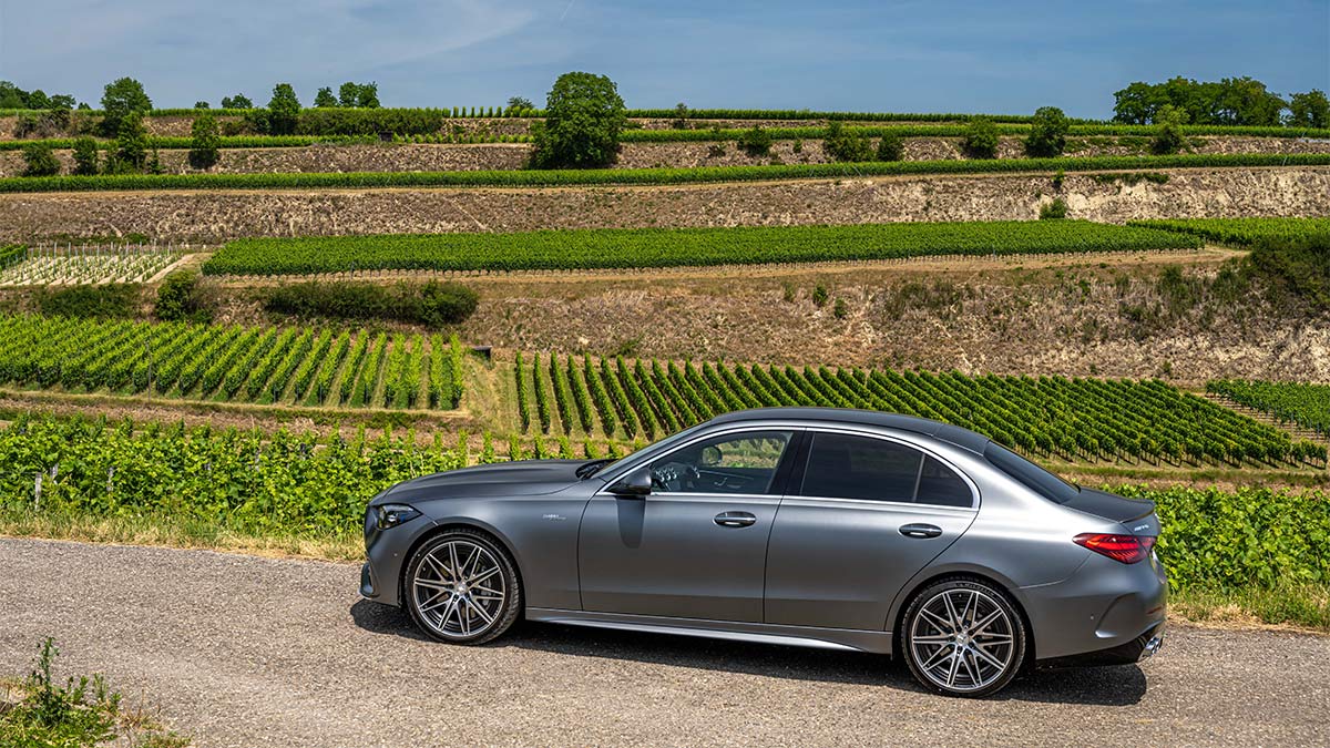 2024-mercedes-c-class-left-profile
