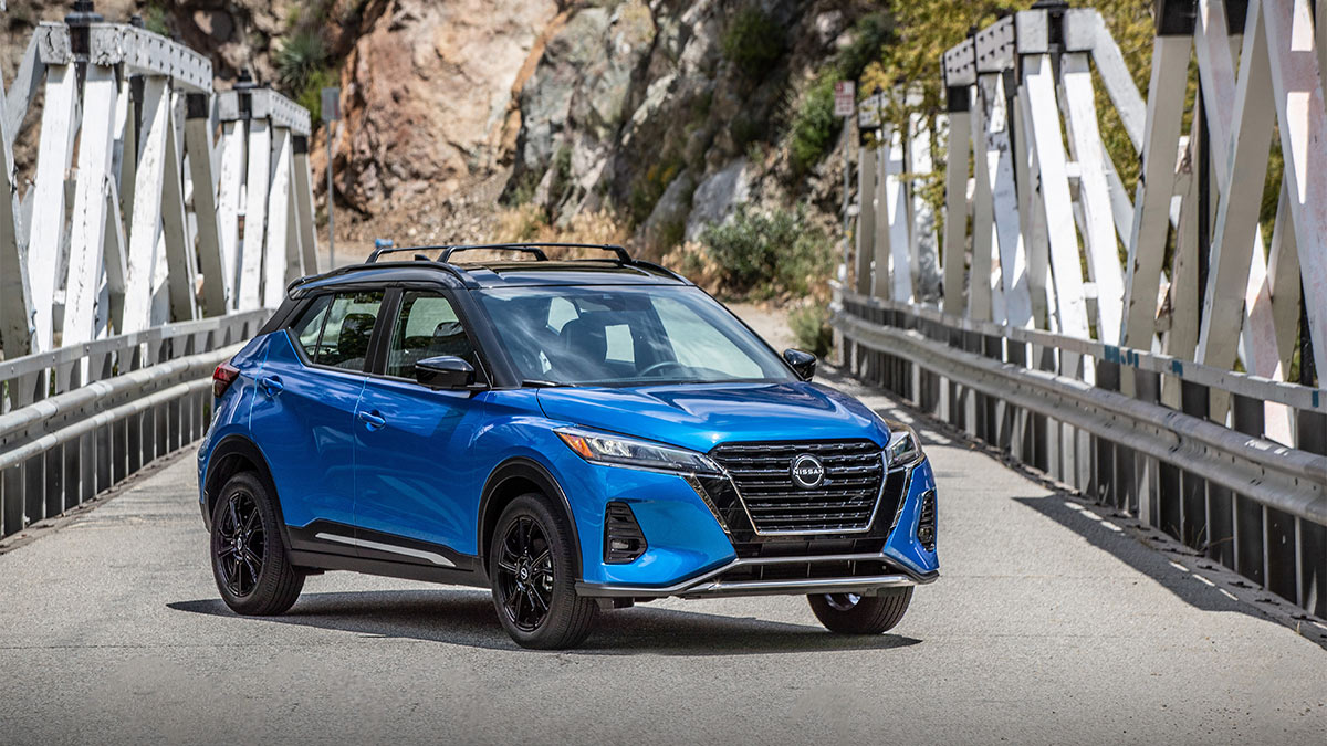 The 2024 Nissan Kicks in blue.