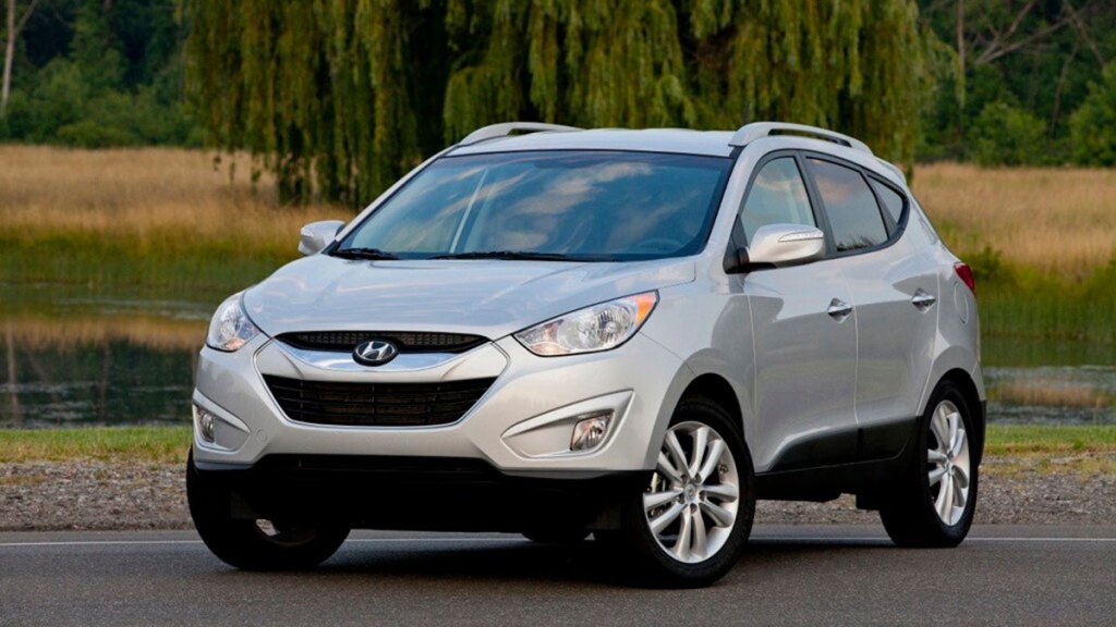 2013 Hyundai Tucson in silver.