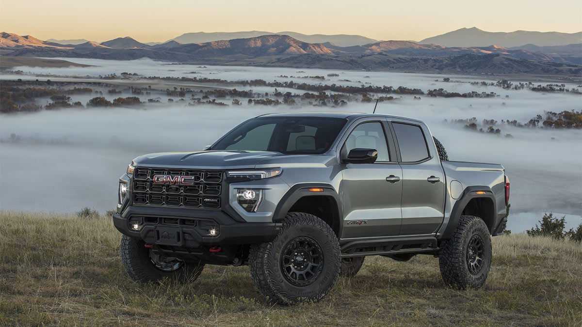 Ready for off-roading: the 2024 GMC Canyon AT4X AEV Edition. 