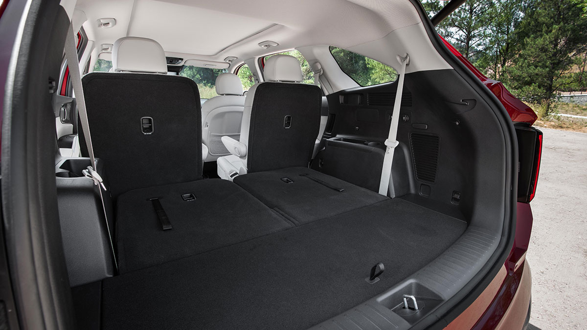 Fold that third row, down, however, and the Sorento Hybrid gains a roomy cargo compartment. 