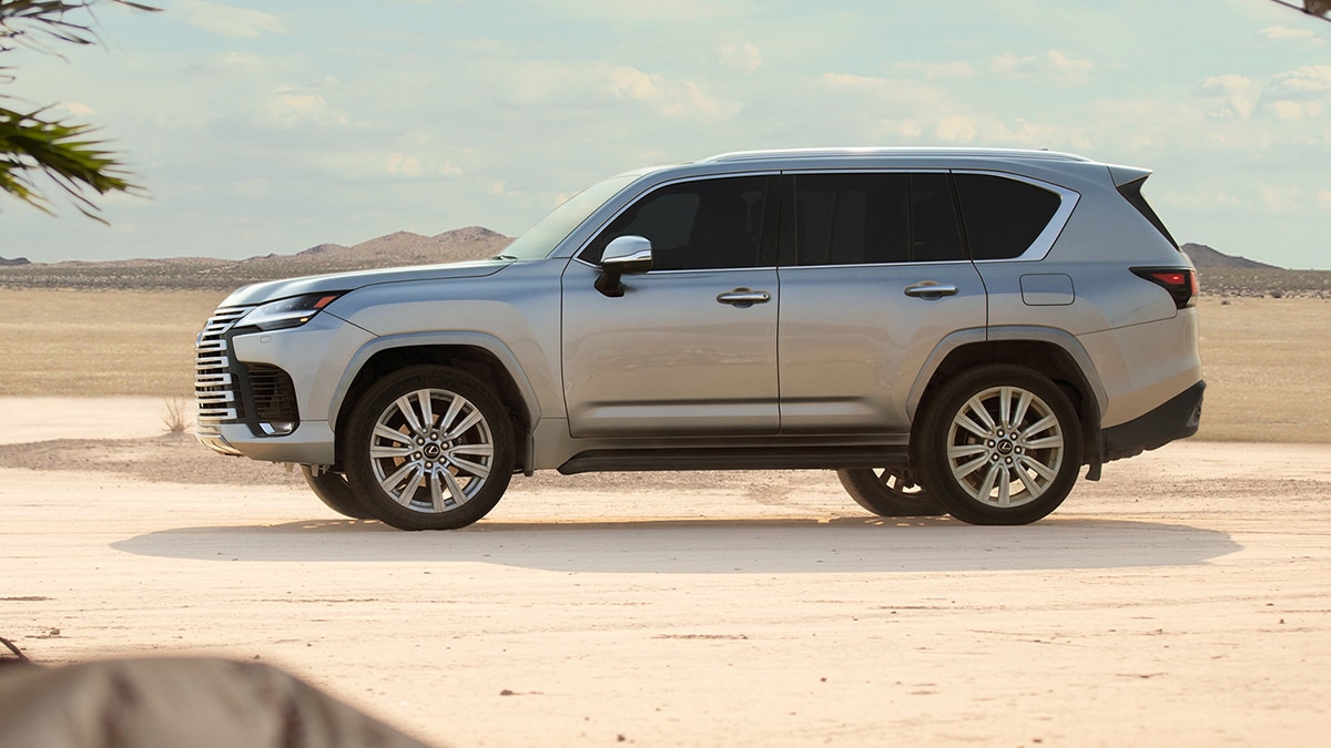 In Ultra Luxury trim, the 2024 Lexus LX 600 wears 22-inch alloy wheels. 